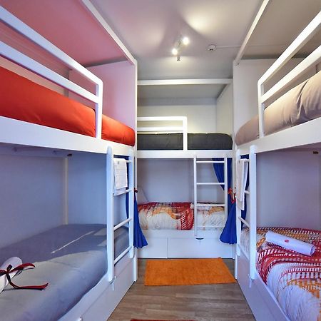 Train Lisbon Hostel Экстерьер фото