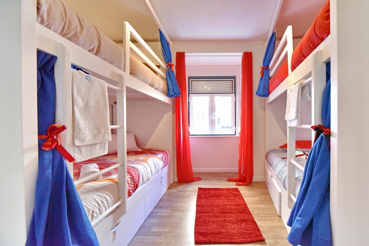 Train Lisbon Hostel Экстерьер фото
