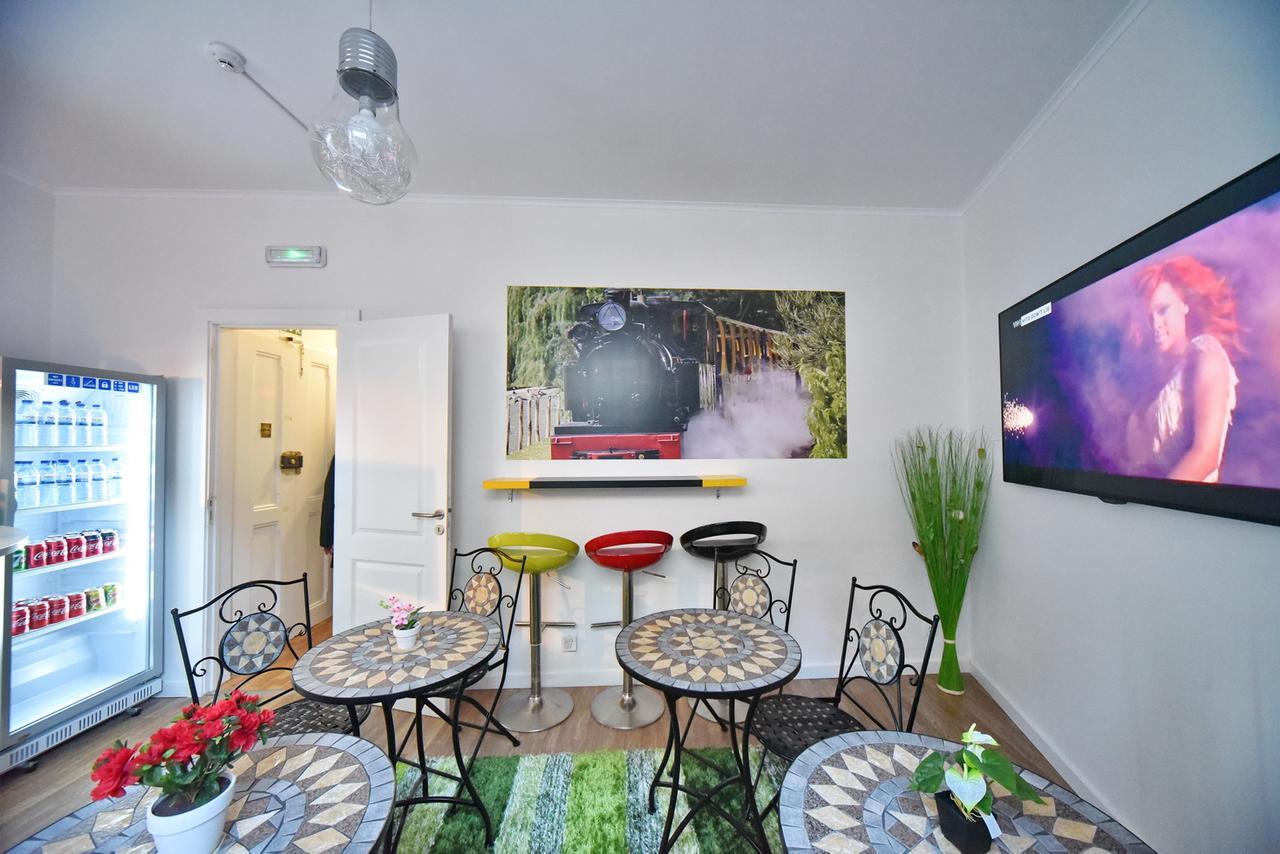 Train Lisbon Hostel Экстерьер фото