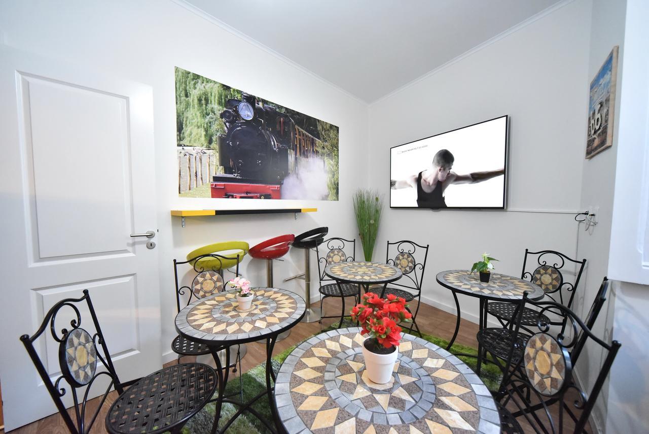 Train Lisbon Hostel Экстерьер фото