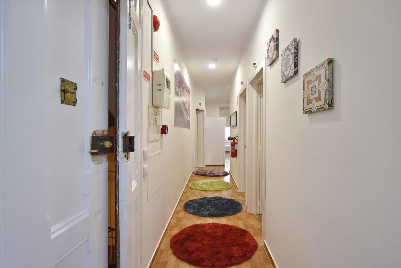Train Lisbon Hostel Экстерьер фото